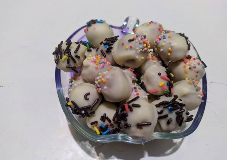 Kukis bola marie lapis coklat