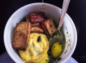 Hình của món Đậu phụ rim mắm.