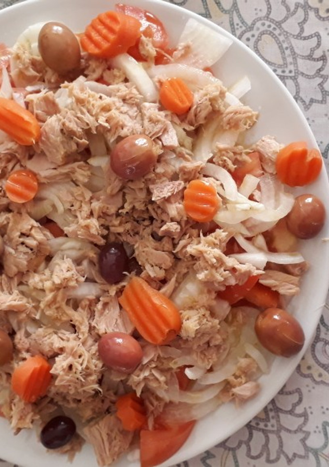 Una foto de Ensalada con atún