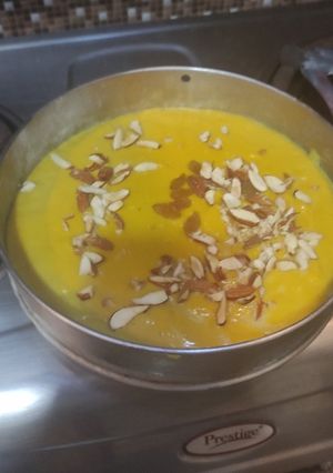 A picture of Mango jelly ice cream.