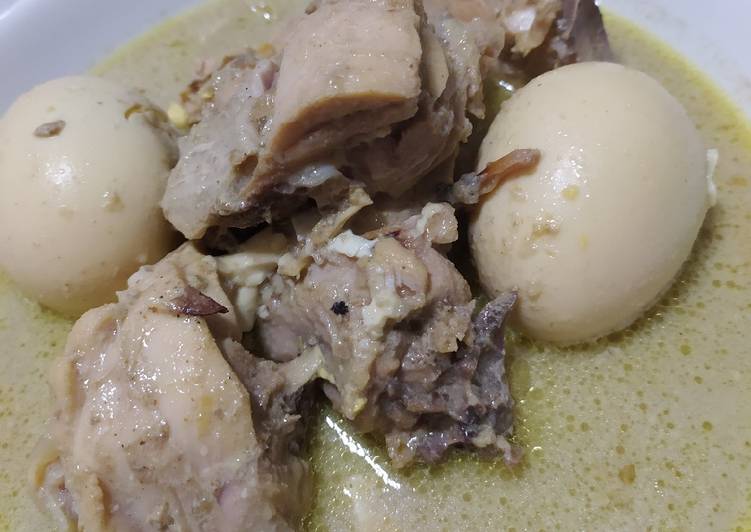 Opor Telur Ayam