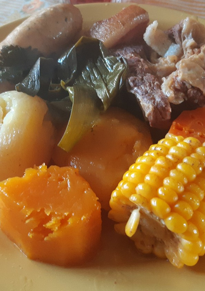 Una foto de Pucherito con olla a presión