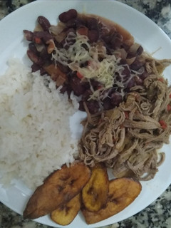 Una foto de Pabellón criollo venezolano
