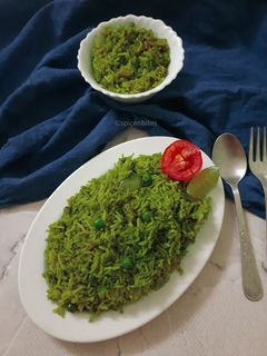 पालक पुलाव(Palak pulao recipe in Hindi) रेसिपी मुख्य फोटो