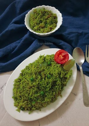 पालक पुलाव(Palak pulao recipe in Hindi) रेसिपी मुख्य फोटो