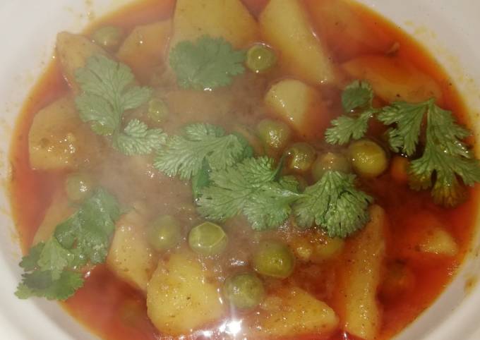 How to Prepare Delicious Aloo matar
