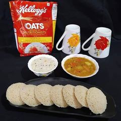 A picture of Oats Idli.