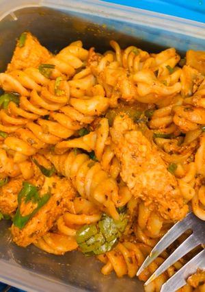 A picture of Spicy chicken pasta.