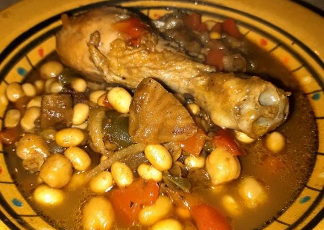 Poulet aux figues et graines de soja à la marocaine