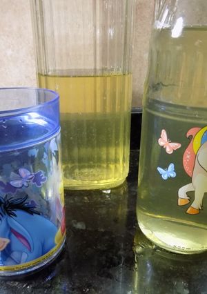 Una foto de Agua saborizada casera de anana