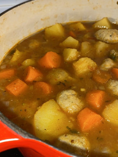 Una foto de Albóndigas guisadas con verduras