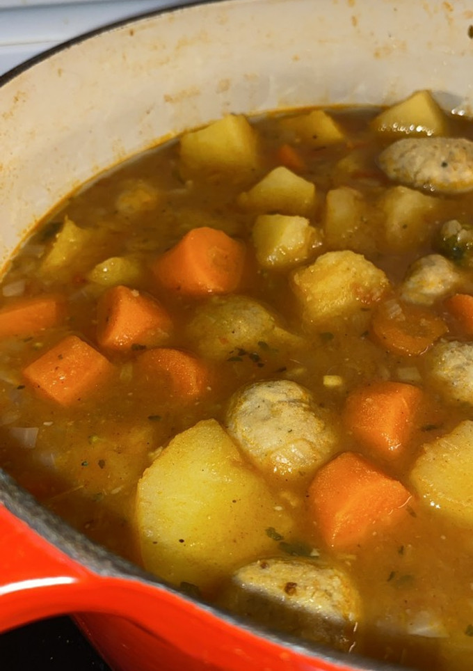 Una foto de Albóndigas guisadas con verduras