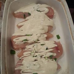 A picture of Ranch chicken with bacon.