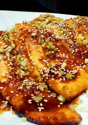 蒲燒醬烤鮭魚。 的食譜成品照片