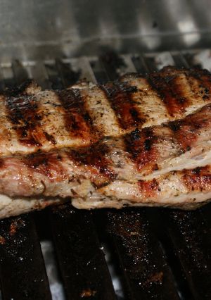 A picture of Grilled Pork Tenderloin au Tarragon.
