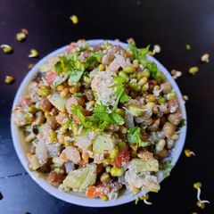 A picture of Protein sprouts salad.