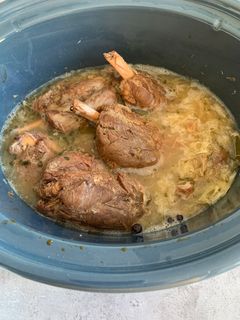 Sauerkraut und Schweinehaxe Rezepthauptbild