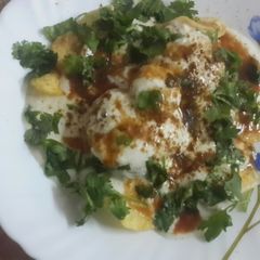 A picture of Aloo tikki chaat.