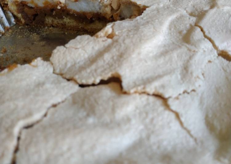 "Torta merengada" con dulce de leche (merengue francés)