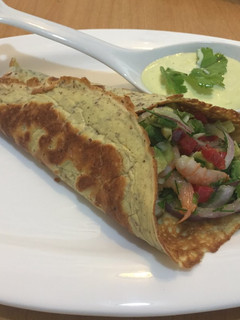 Una foto de Panqueques Rellenos con Ceviche de Camarón / Método Grez