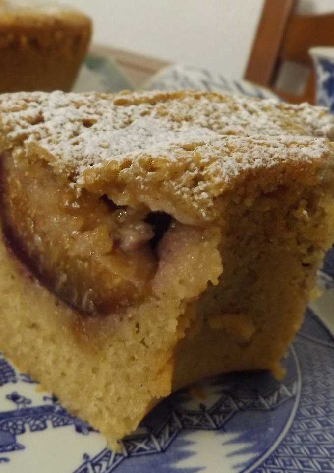 Una foto de Pastel de higos frescos y almendras