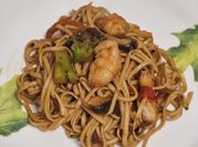 Una foto de salsa para noodles