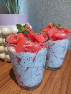 Foto principal de Postre de yogur y sandía