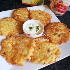 A picture of Potato latkes.