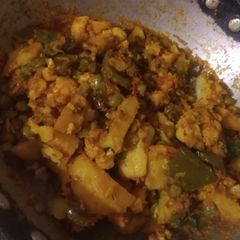 A picture of Aloo shimlamirch ki sabji.