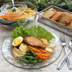 A picture of Selat Solo Daging Ayam khas Solo.