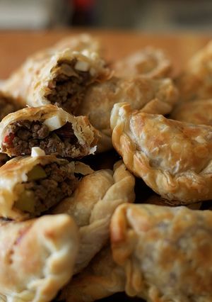 A picture of Juicy Beef Empanadas.