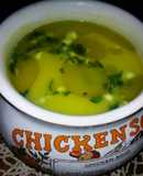 Sopa de calabaza, pollo y verduras