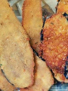Una foto de Milanesa de berenjena (2opciones) riquísimas!!!