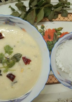 A picture of Gujarati Kadhi.