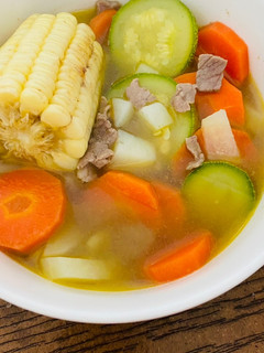 Una foto de Caldo de res express