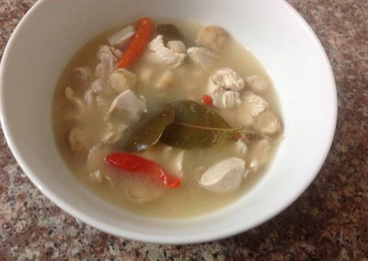 Cara Menyiapkan Tom yum gai (Thai: ต้มยำไก่) Anti Gagal