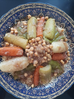 Una foto de Cous cous de ternera y verduras