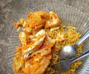 Ini Caranya Indomie goreng vs ayam geprek sambal korek Enak dan Sehat Ini Caranya Indomie goreng vs ayam geprek sambal korek Enak dan Sehat