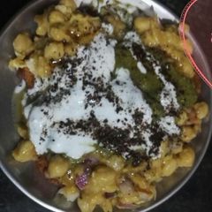 A picture of Aaloo tikki.