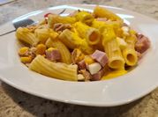 Una foto de ensalada de pasta