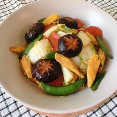 A picture of FAST Stir Fry Vegetable Recipe •How To Stir Fry Vegetable Properly • Phad Pak Ruam.