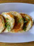 Vegetable tawa idli