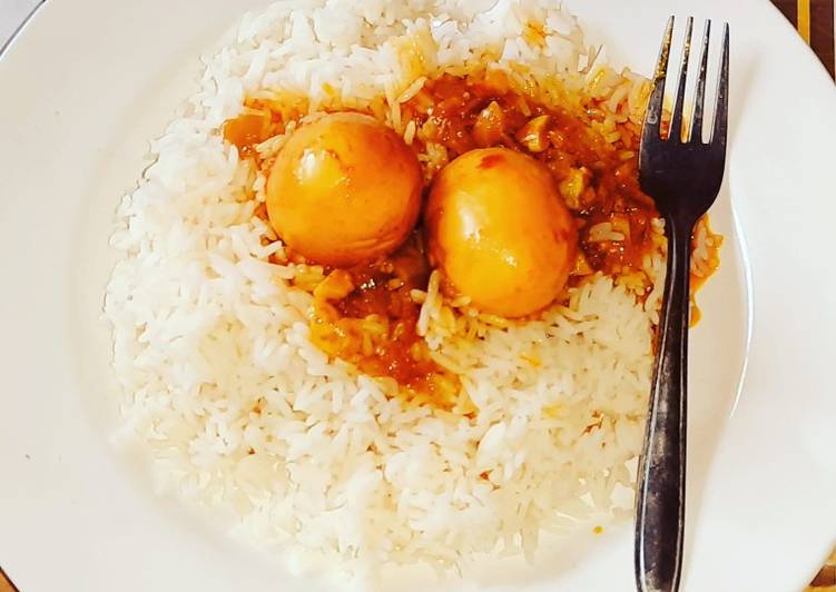Egg curry rice