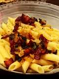 Pasta con Salvia, bacon, cebolla & mantequilla y un toque de pimienta molida 😋