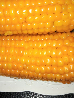A picture of Cooked maize.