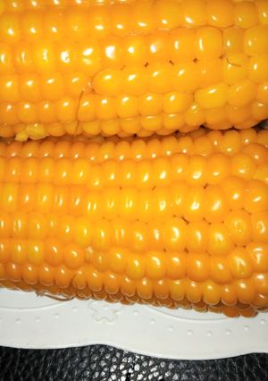A picture of Cooked maize.