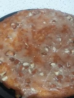 عکسی از دستور کیک سیب و گردو همراه با گلیز بادام