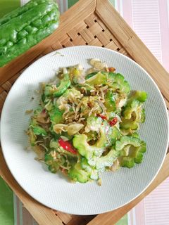Foto resep Tumis Pare Teri Tidak Pahit (Tanpa diremas garam)