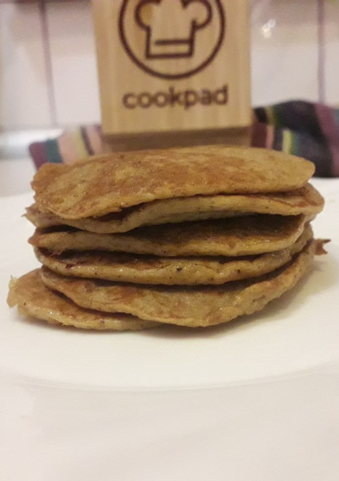 Una foto de Tortitas de plátano y canela. Superfáciles