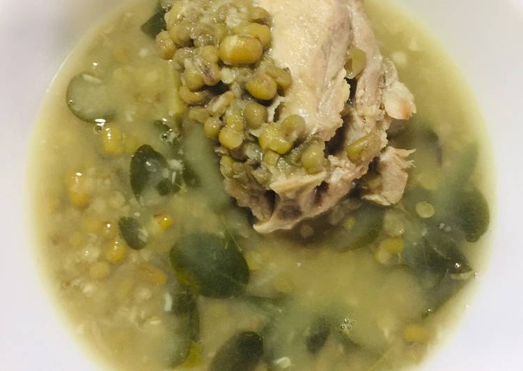 Green Gram / Mung Bean Soup with Pork